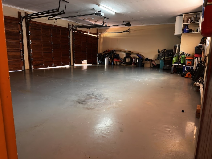 5 Bedroom Property for Sale in Ninapark Gauteng