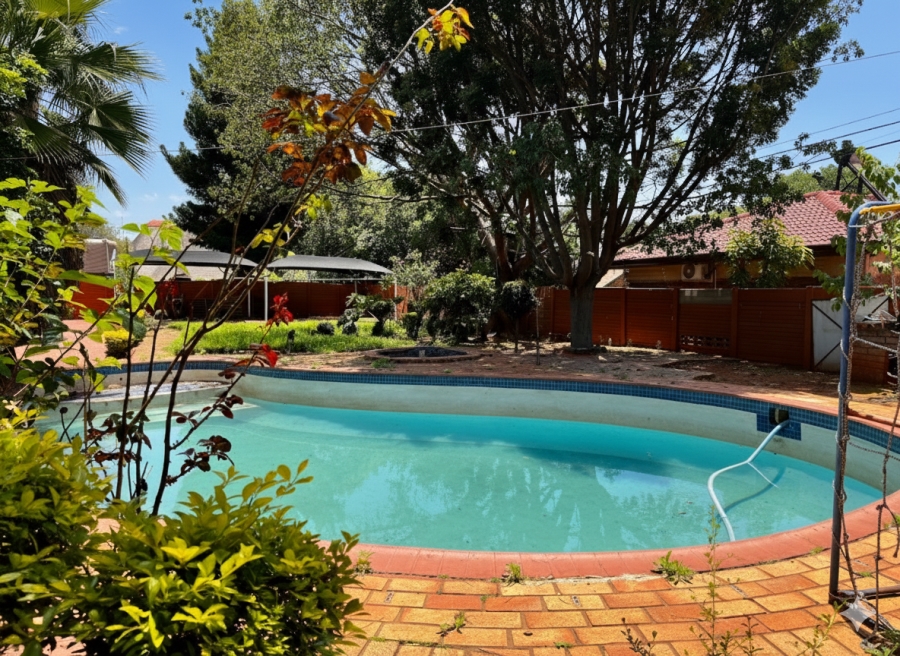 5 Bedroom Property for Sale in Ninapark Gauteng