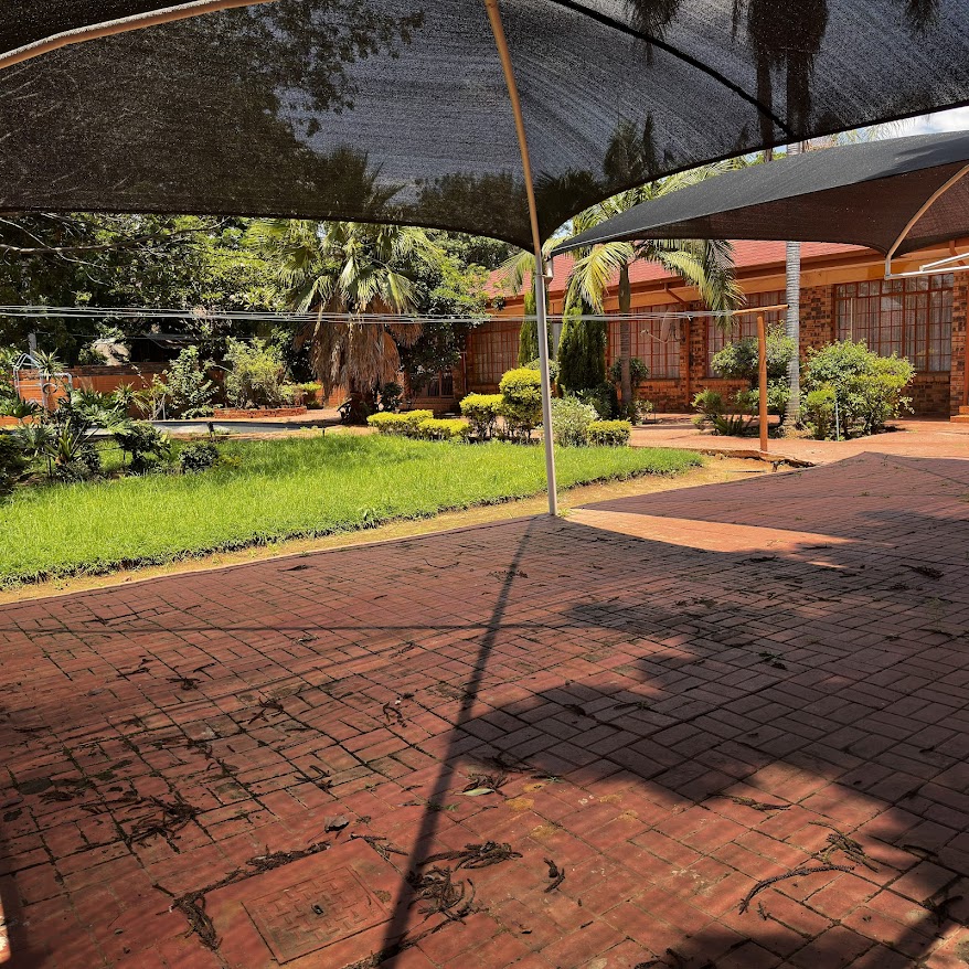 5 Bedroom Property for Sale in Ninapark Gauteng