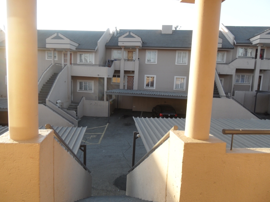 To Let 1 Bedroom Property for Rent in Rembrandt Park Gauteng