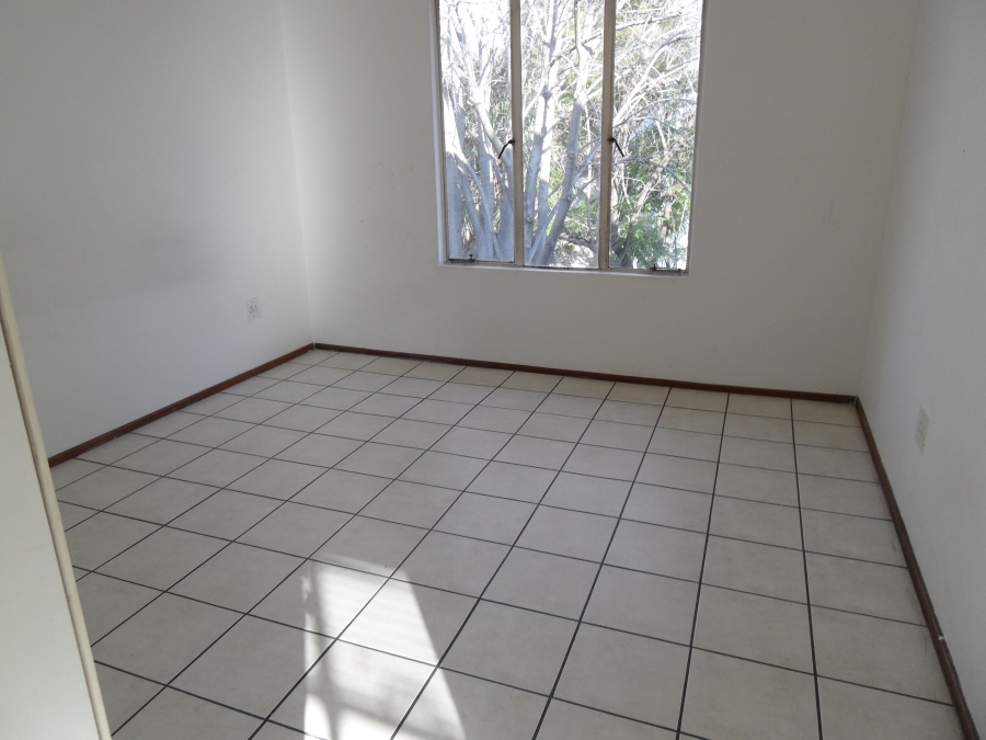 To Let 1 Bedroom Property for Rent in Rembrandt Park Gauteng
