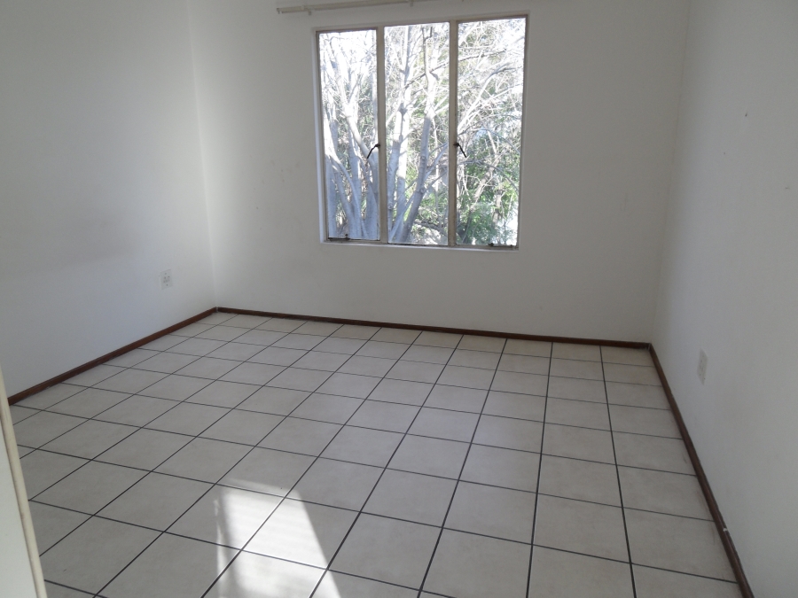 To Let 1 Bedroom Property for Rent in Rembrandt Park Gauteng
