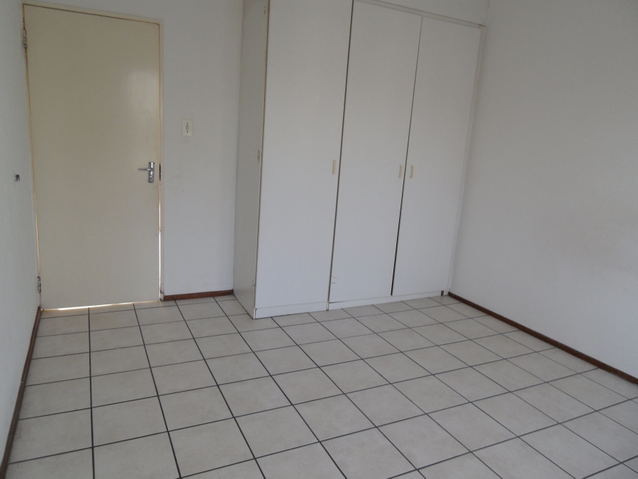 To Let 1 Bedroom Property for Rent in Rembrandt Park Gauteng