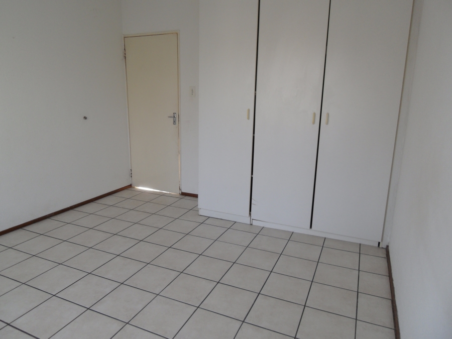 To Let 1 Bedroom Property for Rent in Rembrandt Park Gauteng