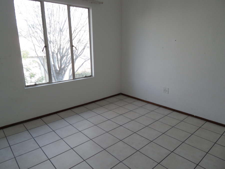 To Let 1 Bedroom Property for Rent in Rembrandt Park Gauteng