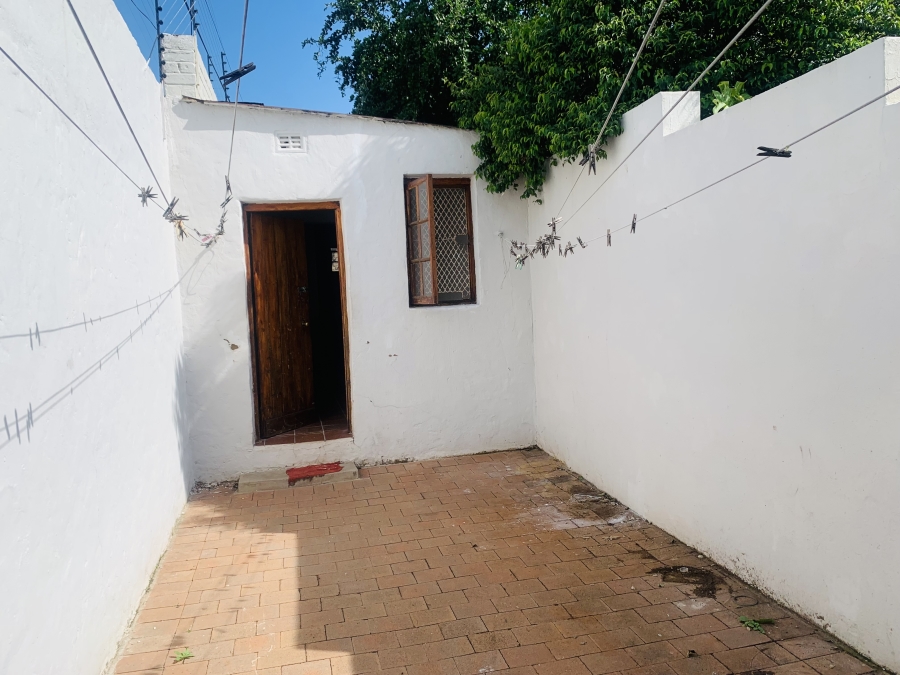 To Let 1 Bedroom Property for Rent in Kensington Gauteng