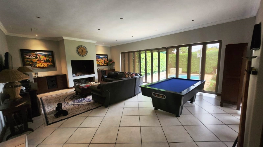 5 Bedroom Property for Sale in Eldoraigne Gauteng