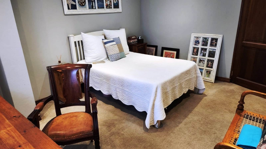 5 Bedroom Property for Sale in Eldoraigne Gauteng