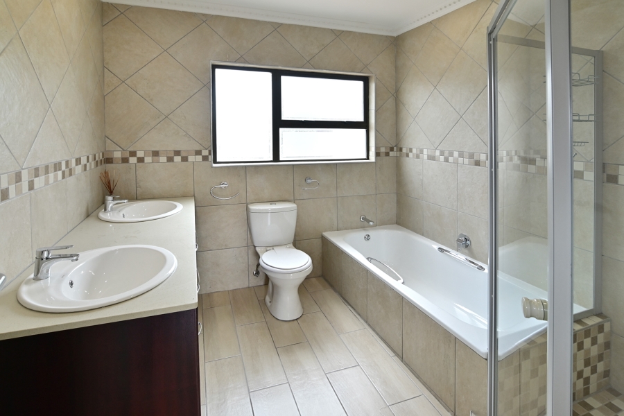 3 Bedroom Property for Sale in Bryanston Gauteng