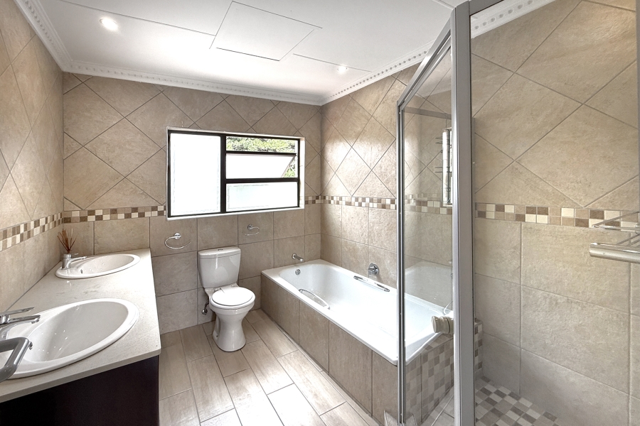 3 Bedroom Property for Sale in Bryanston Gauteng