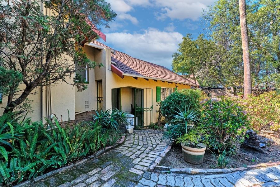 To Let 4 Bedroom Property for Rent in Paulshof Gauteng