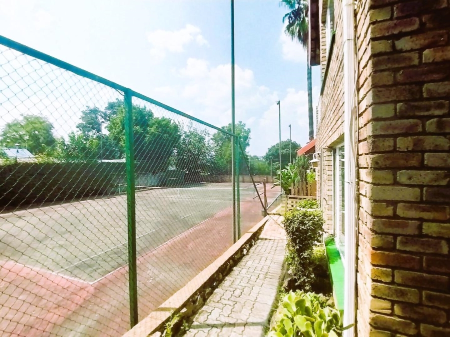 To Let 4 Bedroom Property for Rent in Paulshof Gauteng