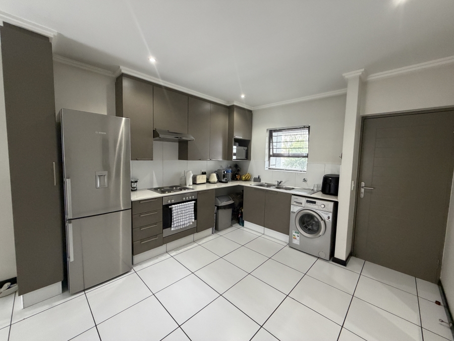 2 Bedroom Property for Sale in Barbeque Downs Gauteng