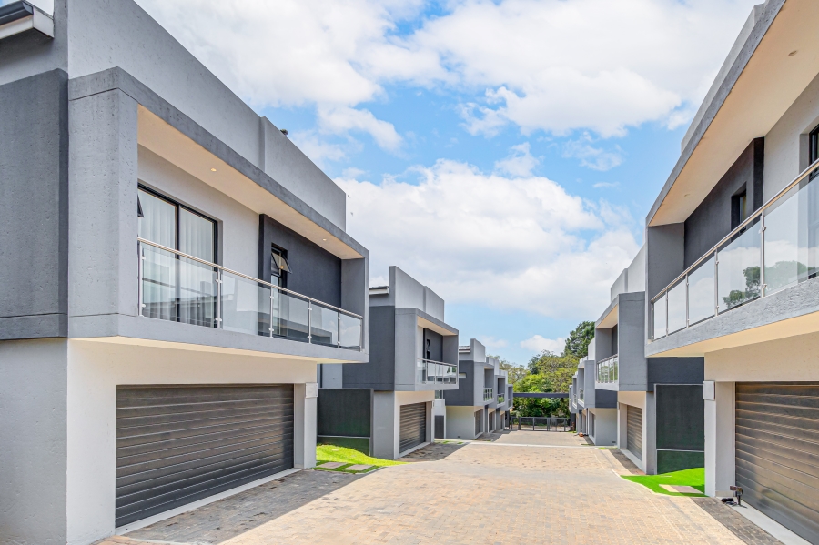 4 Bedroom Property for Sale in Bryanston Gauteng