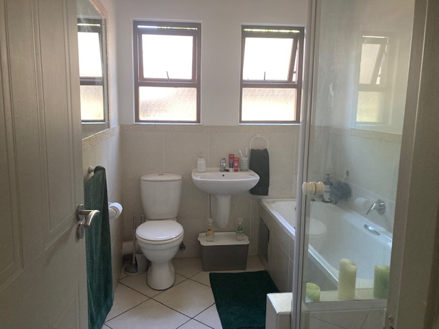 To Let 2 Bedroom Property for Rent in Craighall Gauteng