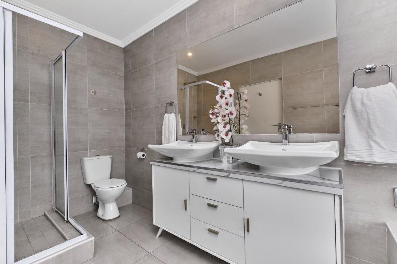 3 Bedroom Property for Sale in Amorosa Gauteng