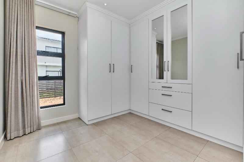 3 Bedroom Property for Sale in Amorosa Gauteng