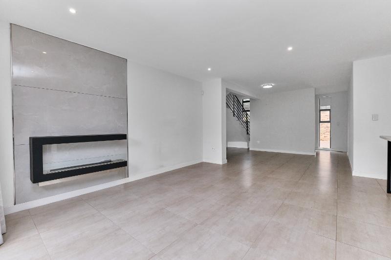 3 Bedroom Property for Sale in Amorosa Gauteng