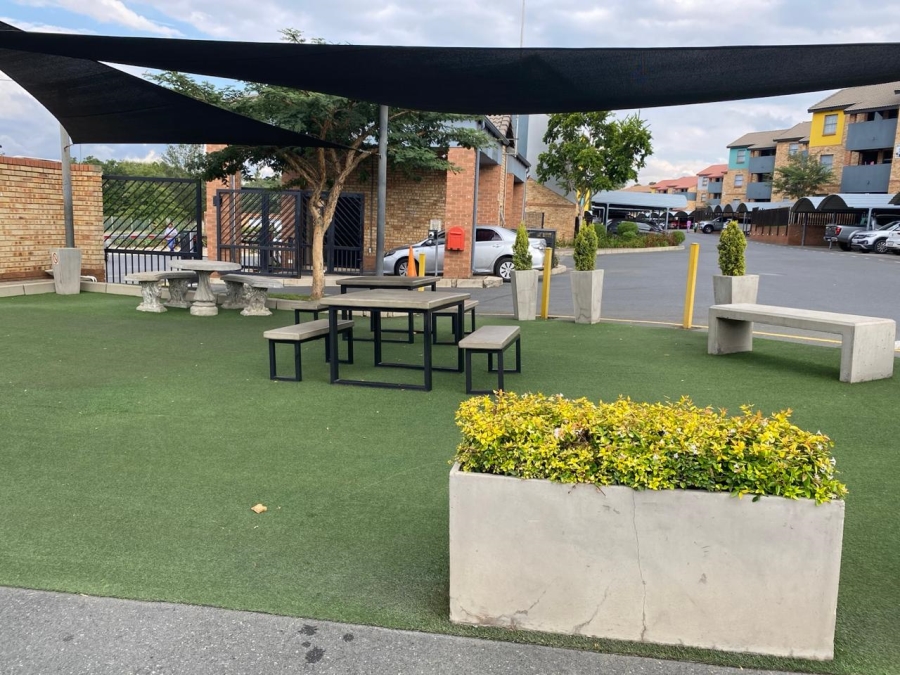 1 Bedroom Property for Sale in Halfway Gardens Gauteng