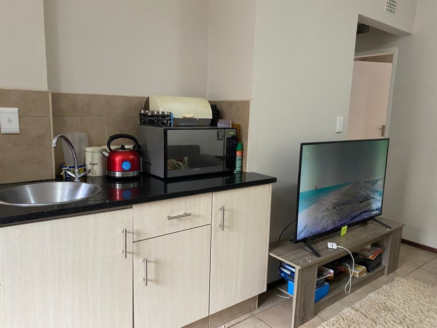 1 Bedroom Property for Sale in Halfway Gardens Gauteng