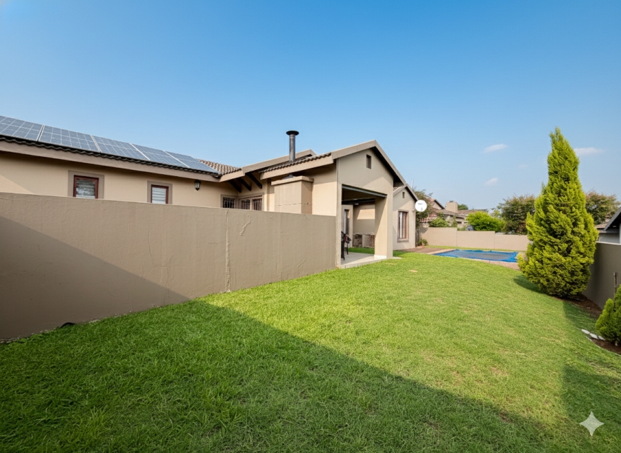 To Let 3 Bedroom Property for Rent in Barbeque Downs Gauteng