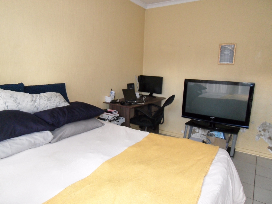 2 Bedroom Property for Sale in Corlett Gardens Gauteng