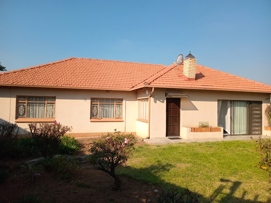 3 Bedroom Property for Sale in Kew Gauteng