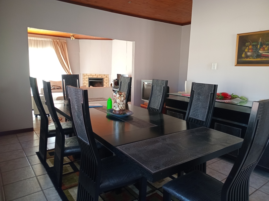 3 Bedroom Property for Sale in Kew Gauteng