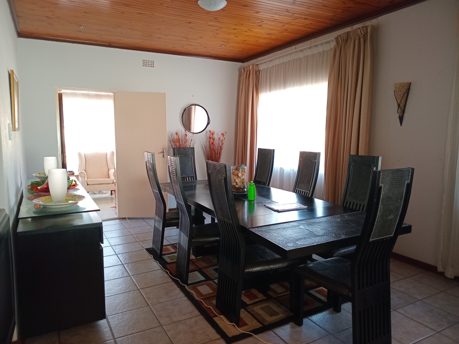 3 Bedroom Property for Sale in Kew Gauteng