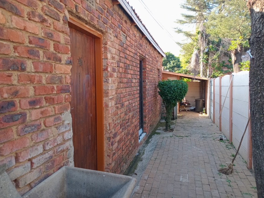 3 Bedroom Property for Sale in Kew Gauteng