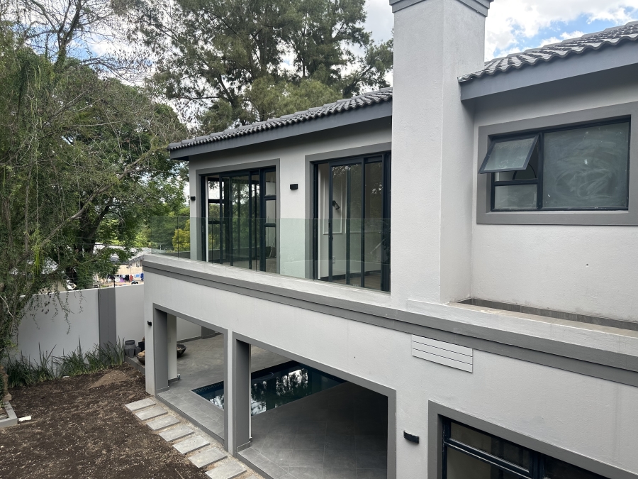 To Let 4 Bedroom Property for Rent in Bryanston Gauteng