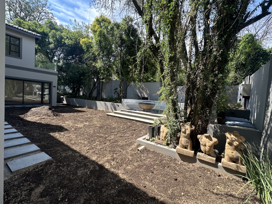 To Let 4 Bedroom Property for Rent in Bryanston Gauteng