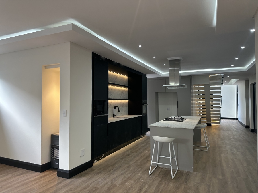 To Let 4 Bedroom Property for Rent in Bryanston Gauteng