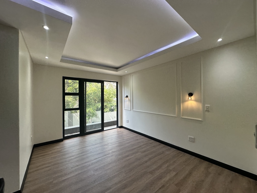 To Let 4 Bedroom Property for Rent in Bryanston Gauteng