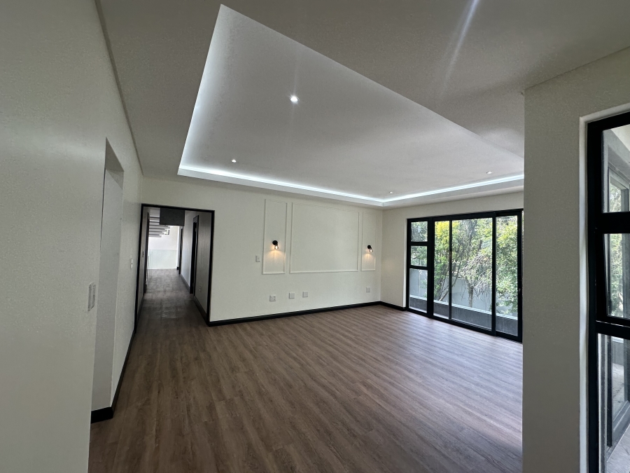 To Let 4 Bedroom Property for Rent in Bryanston Gauteng