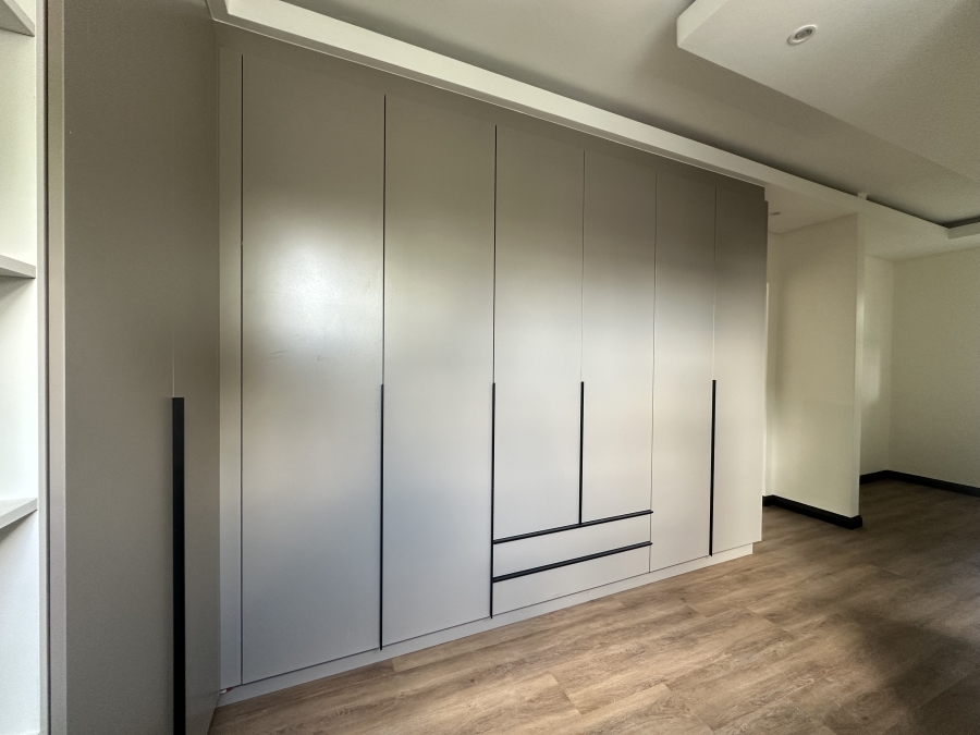 To Let 4 Bedroom Property for Rent in Bryanston Gauteng