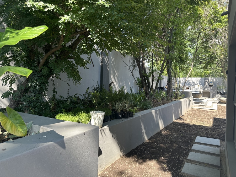 To Let 4 Bedroom Property for Rent in Bryanston Gauteng