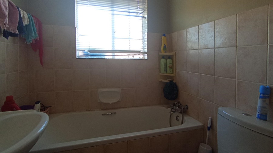 2 Bedroom Property for Sale in Amberfield Gauteng