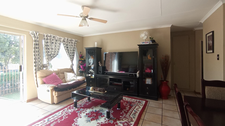 2 Bedroom Property for Sale in Amberfield Gauteng
