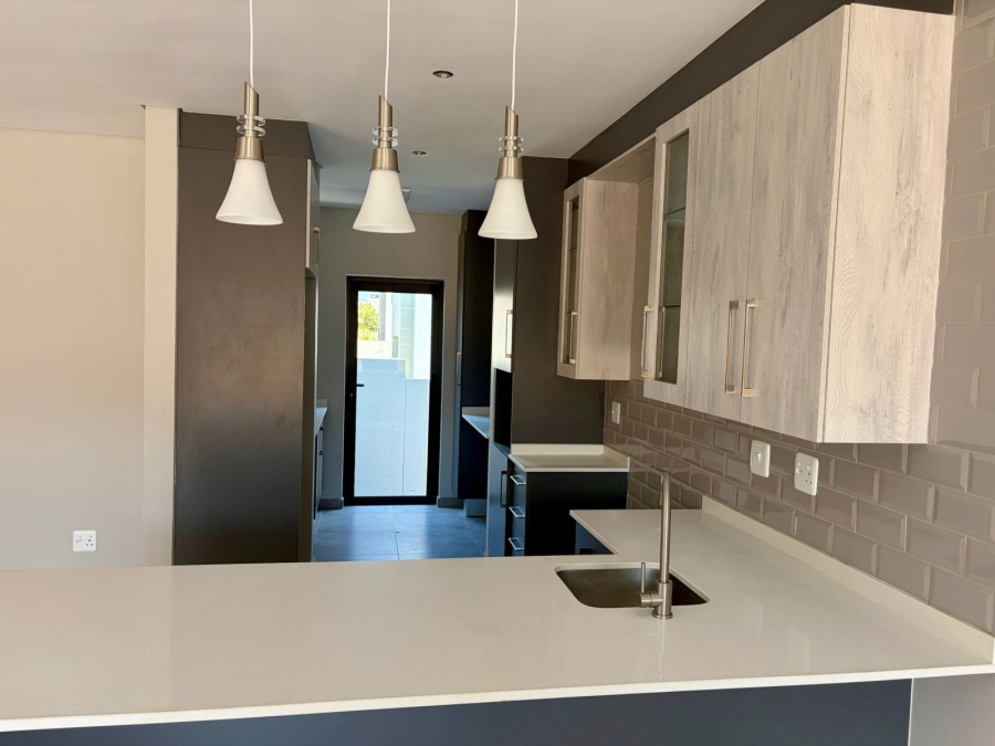 4 Bedroom Property for Sale in Thatchfield Hills Gauteng