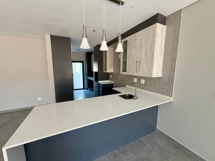 4 Bedroom Property for Sale in Thatchfield Hills Gauteng