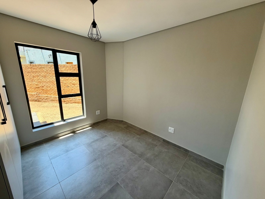 4 Bedroom Property for Sale in Thatchfield Hills Gauteng