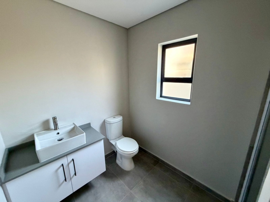 4 Bedroom Property for Sale in Thatchfield Hills Gauteng