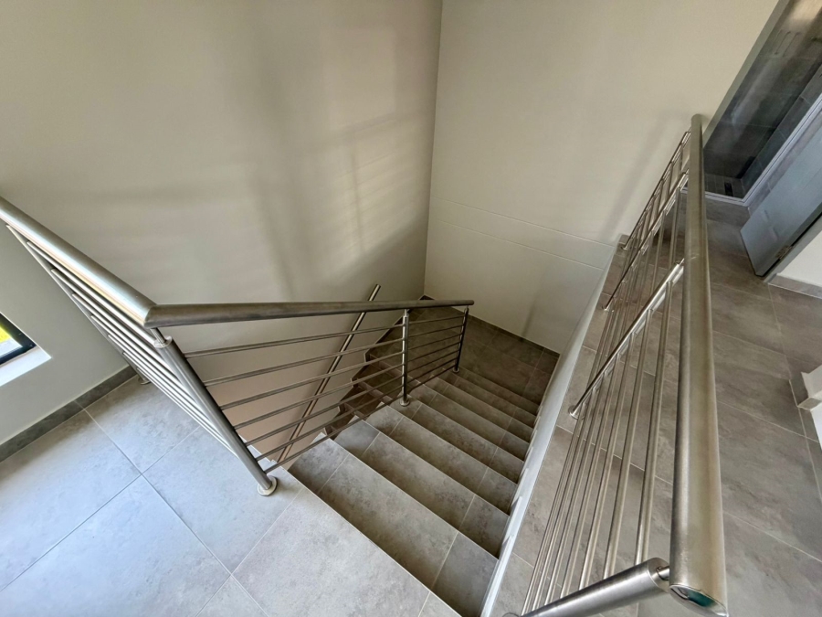 4 Bedroom Property for Sale in Thatchfield Hills Gauteng