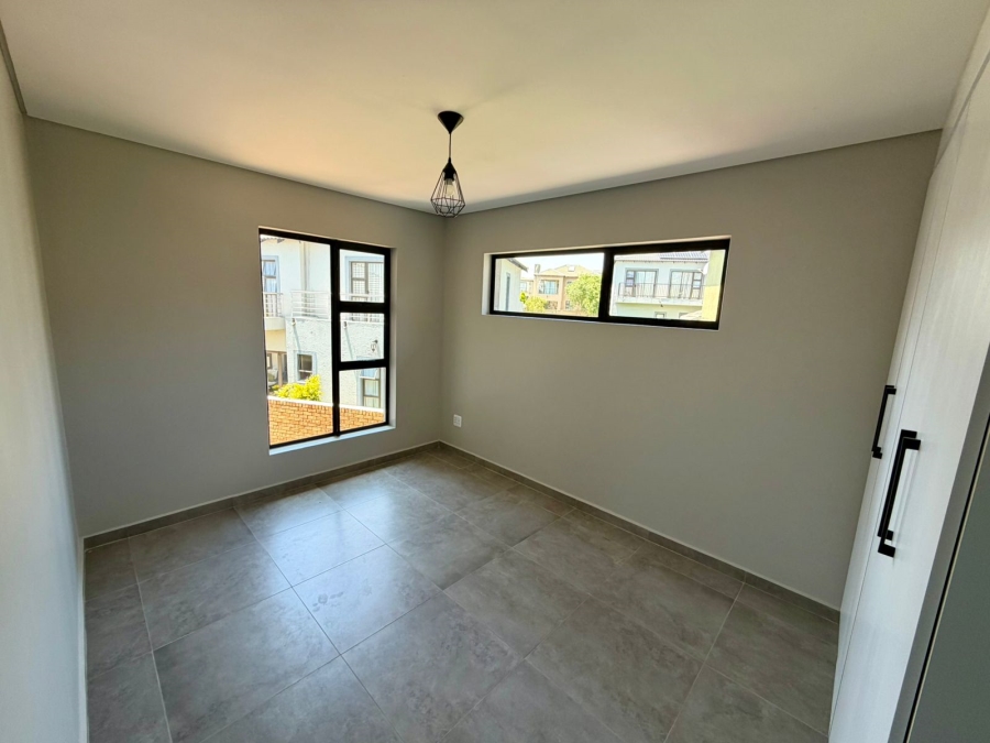 4 Bedroom Property for Sale in Thatchfield Hills Gauteng