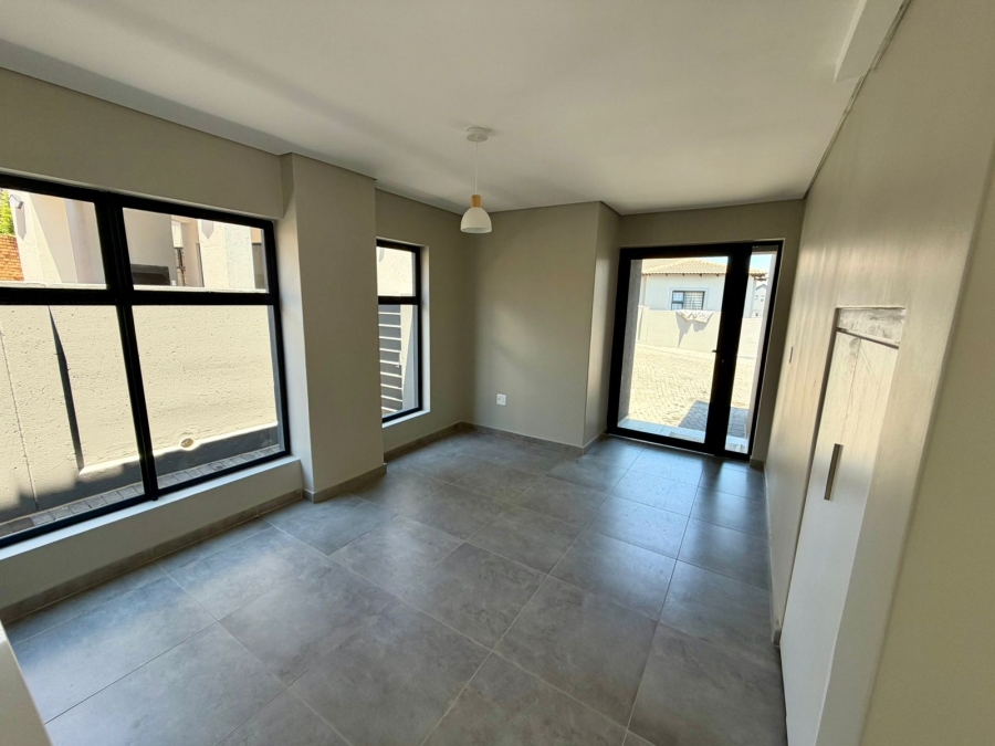 4 Bedroom Property for Sale in Thatchfield Estate Gauteng