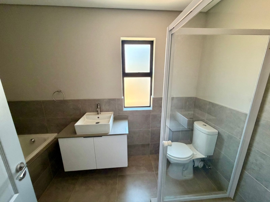 4 Bedroom Property for Sale in Thatchfield Estate Gauteng