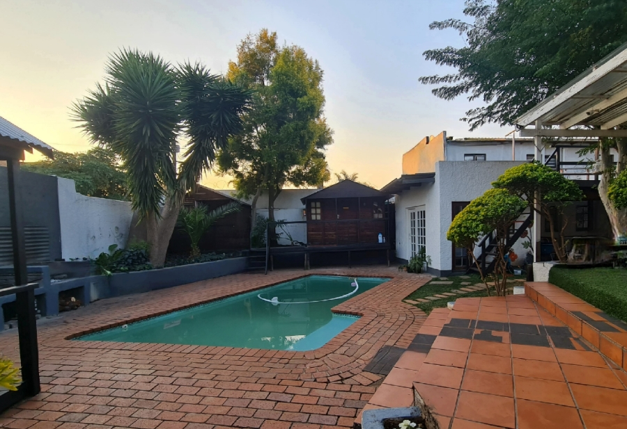 17 Bedroom Property for Sale in Melville Gauteng