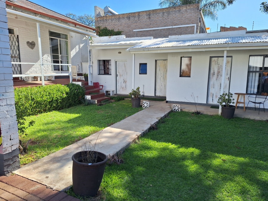 17 Bedroom Property for Sale in Melville Gauteng