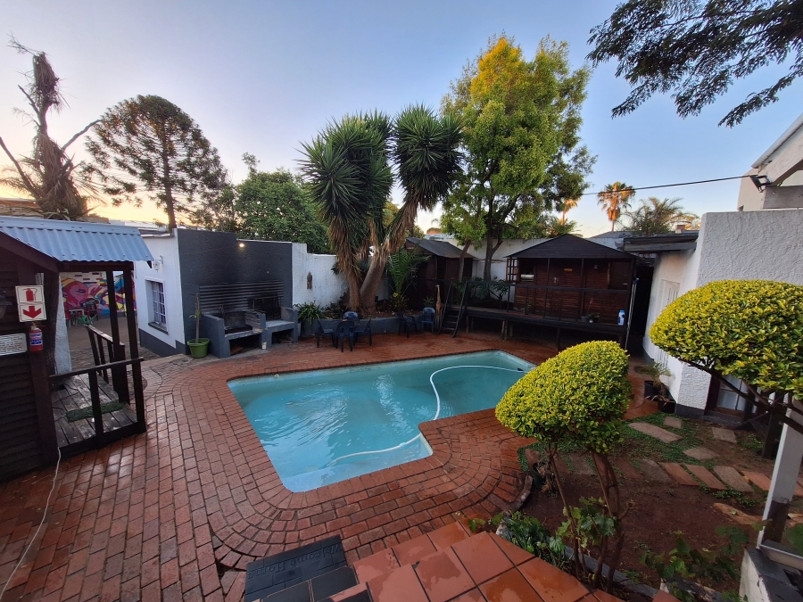 17 Bedroom Property for Sale in Melville Gauteng